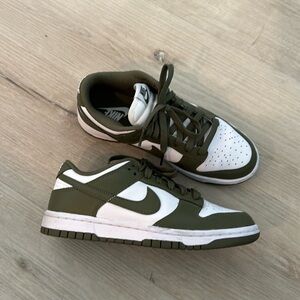 Nike Women Dunk Low Medium Olive